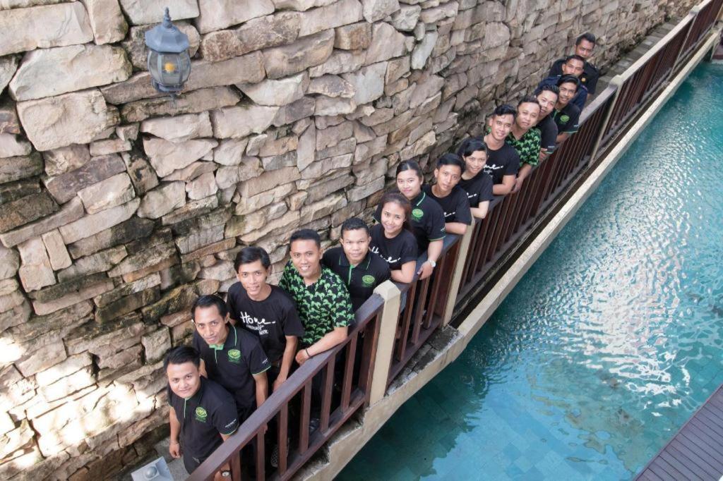 Hadi Poetra Hotel Kuta Lombok Exteriör bild