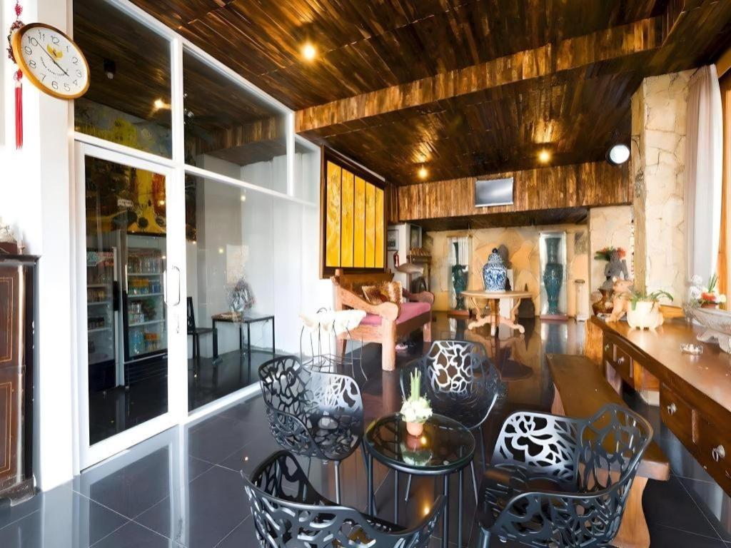 Hadi Poetra Hotel Kuta Lombok Exteriör bild