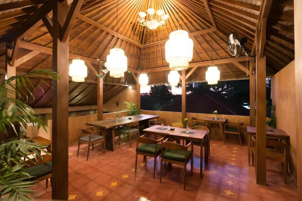 Hadi Poetra Hotel Kuta Lombok Exteriör bild