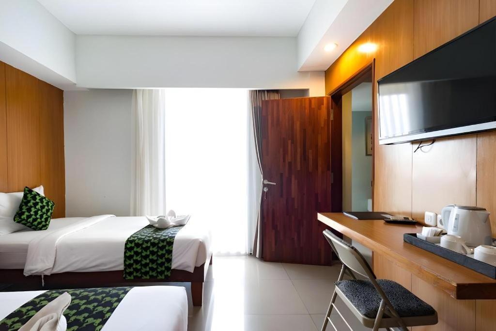 Hadi Poetra Hotel Kuta Lombok Exteriör bild