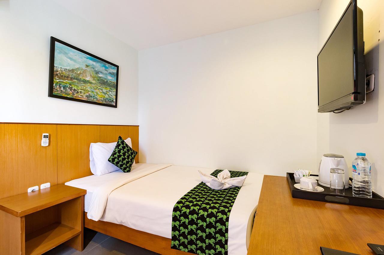 Hadi Poetra Hotel Kuta Lombok Exteriör bild